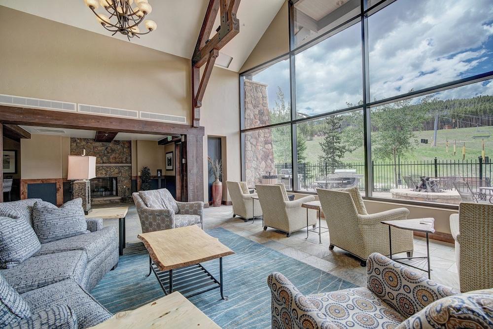 Crystal Peak Lodge, A Vail Resorts Property photo 8
