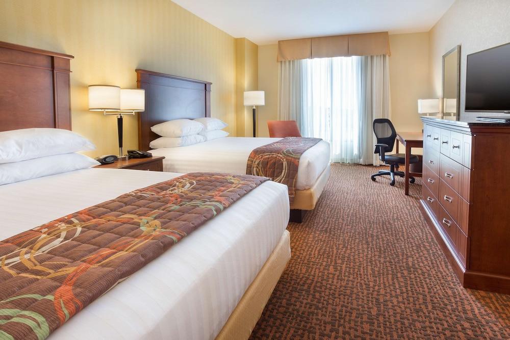 Drury Plaza Hotel Mt. Vernon photo 11