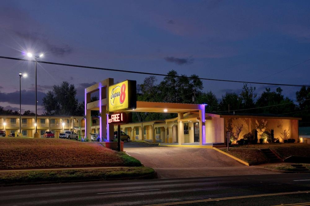 Super 8 by Wyndham Palestine photo 5