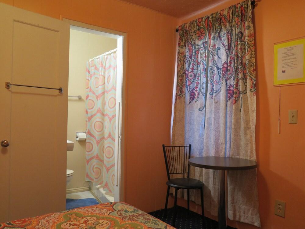 Pillow Talk Motel photo 25