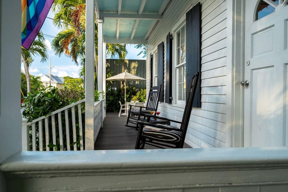 Alexanders Guesthouse - Adult Exclusive, LGBTQ Friendly photo 76