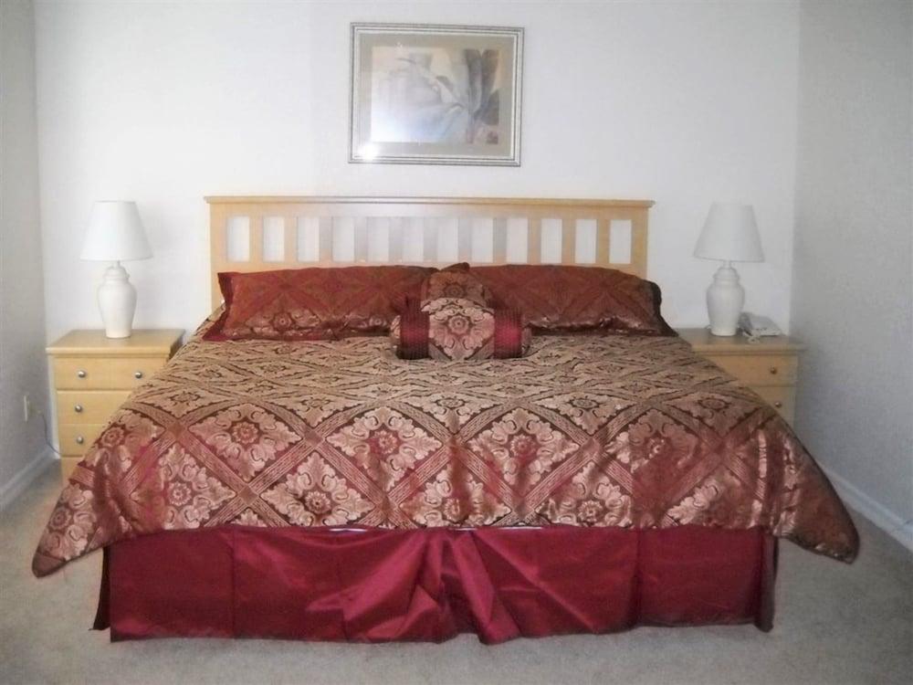 Regal Oaks 5728 photo 25