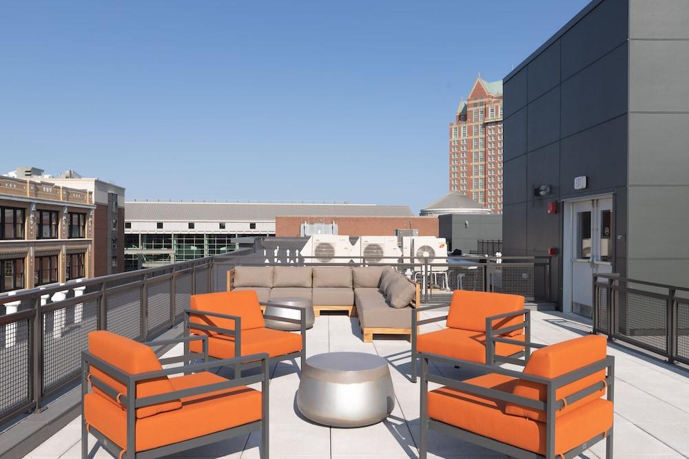 Global Luxury Suites Downtown Providence photo 96