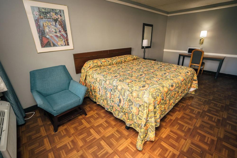 Guest Inn & Suites photo 7