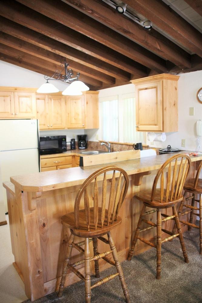 Timbers at Island Park Village Resort photo 9