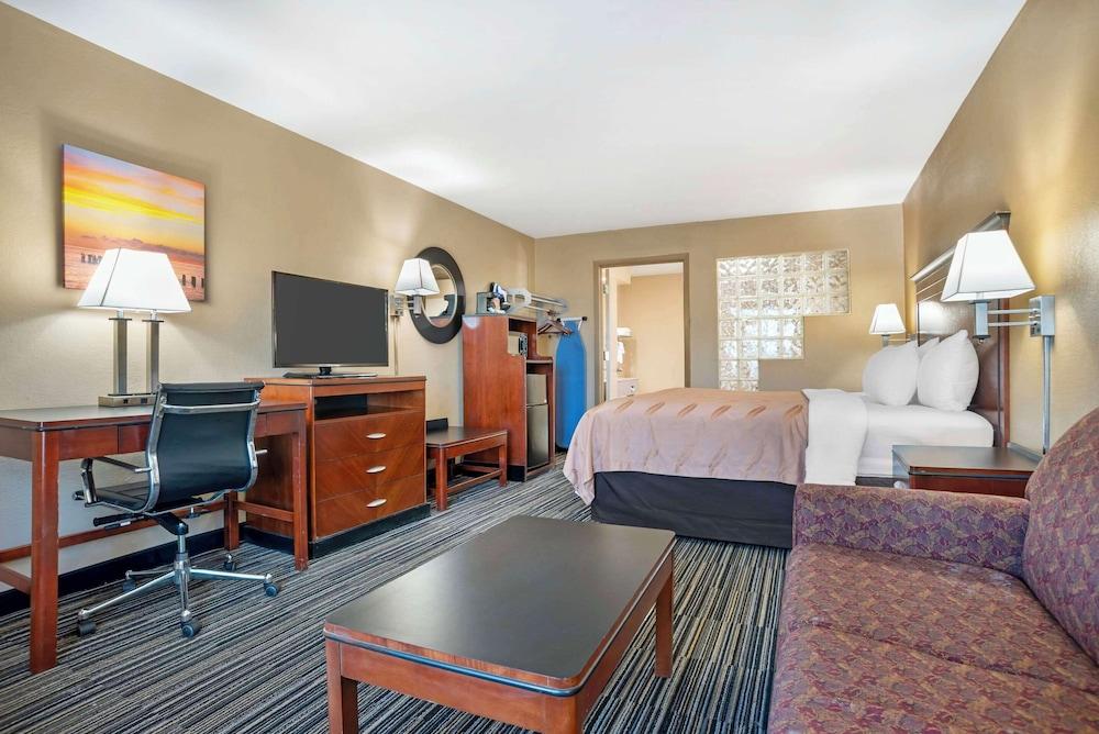 Quality Inn Brookhaven photo 7