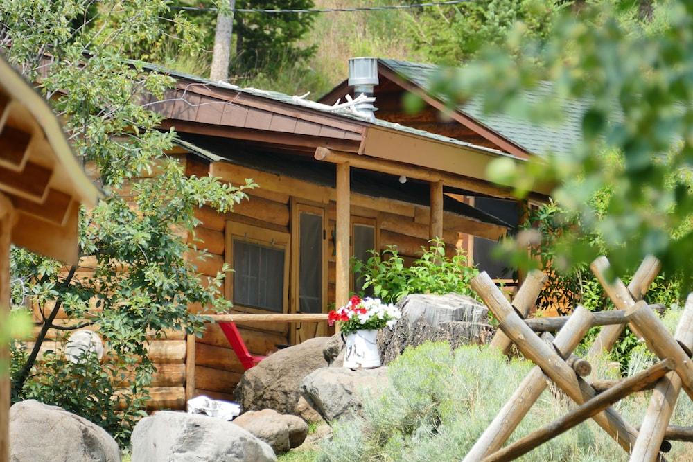 Creekside Lodge at Yellowstone photo 81