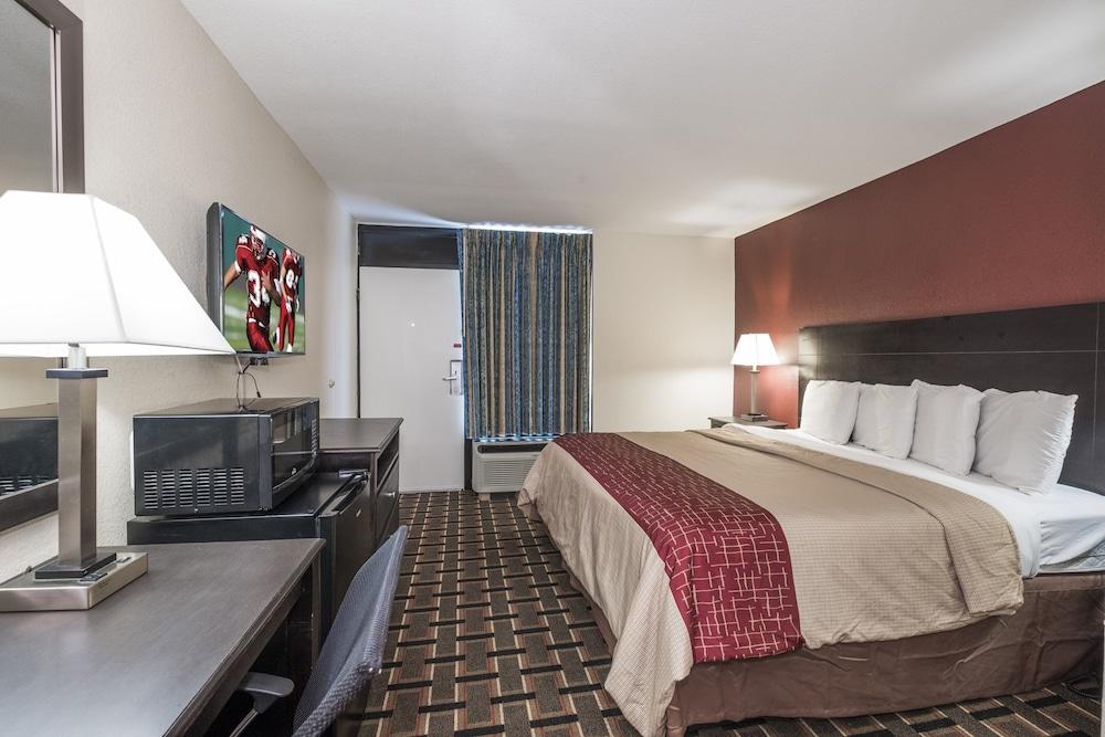 Red Roof Inn Mobile - Midtown photo 7