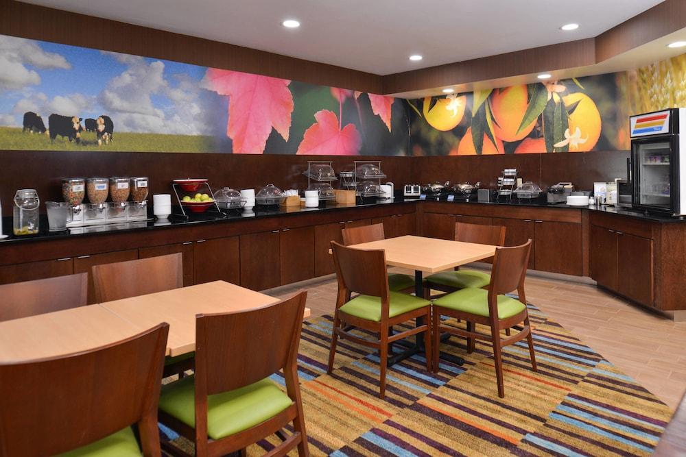 Fairfield Inn By Marriott Louisville North photo 14
