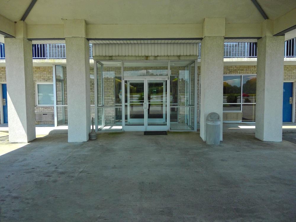 Americas Best Value Inn Kinston photo 19