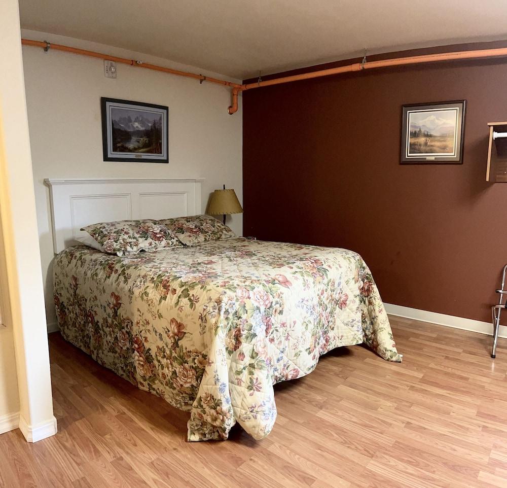 Denali Rainbow Village RV Park and Motel photo 57