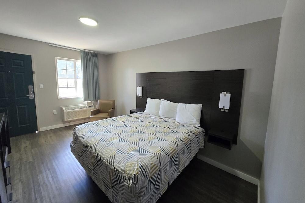 Deerfield Inn McComb I-55 photo 10