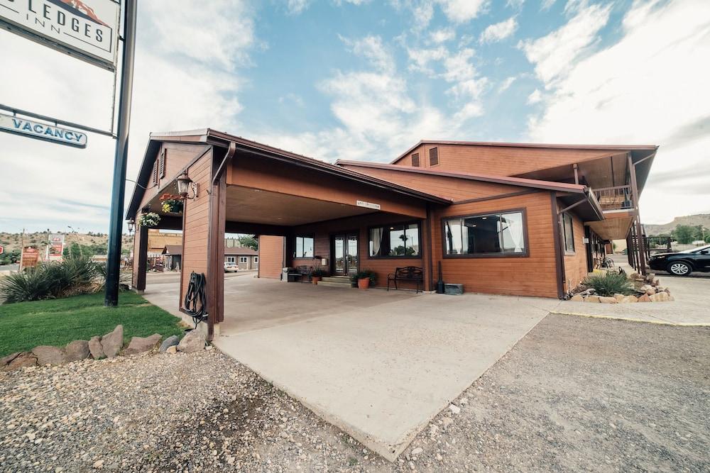 Red Ledges Inn photo 38