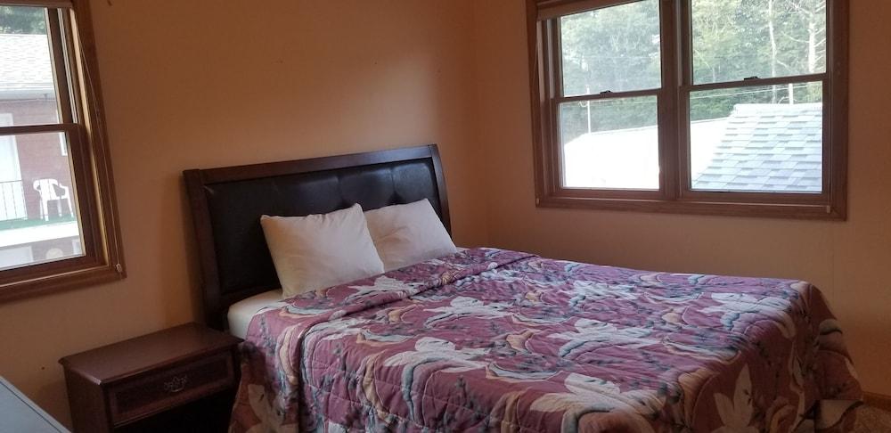 Red Ranch Motel photo 32
