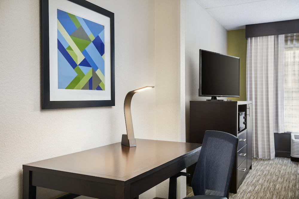 Holiday Inn Express & Suites Jacksonville SE- Med Ctr Area by IHG photo 22