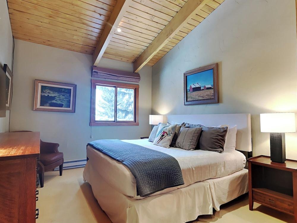The Timberline Condominiums photo 67