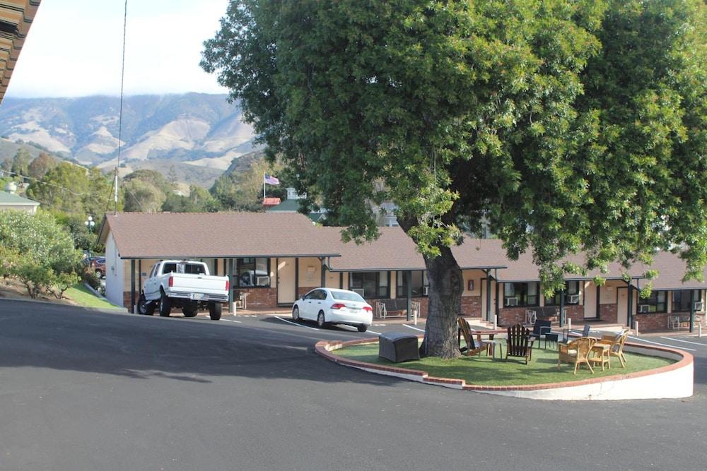 Peach Tree Inn photo 33