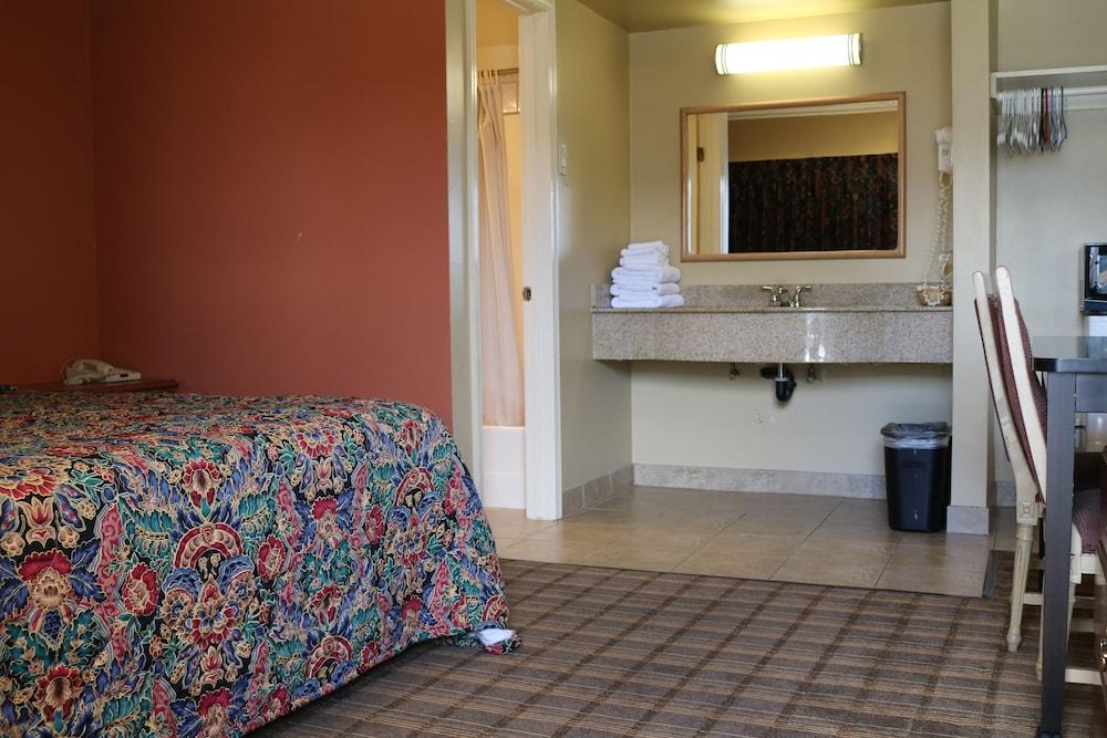 Four Corners motel photo 10