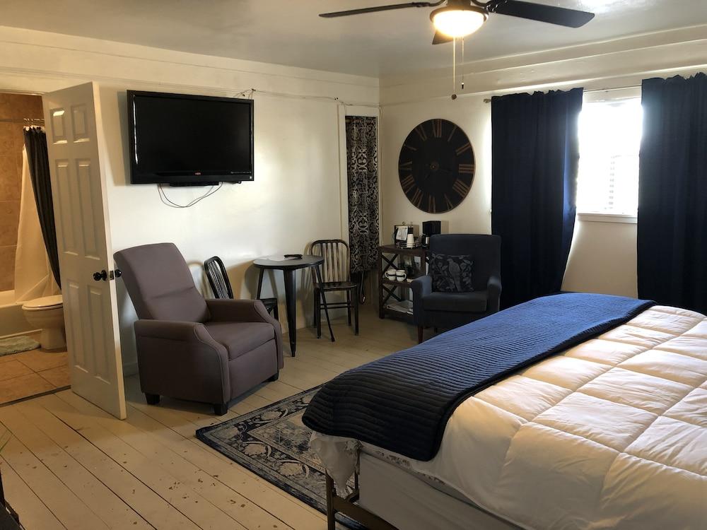 Fort Davis Drug Store Hotel photo 28