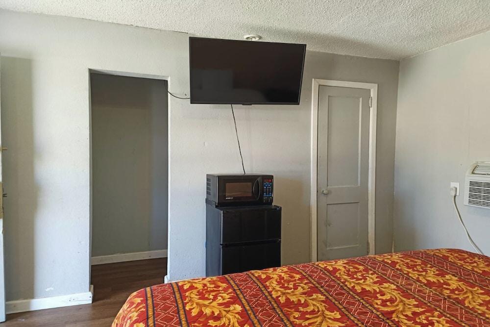 Crown Inn By Oyo Orangeburg Hwy 301 photo 7