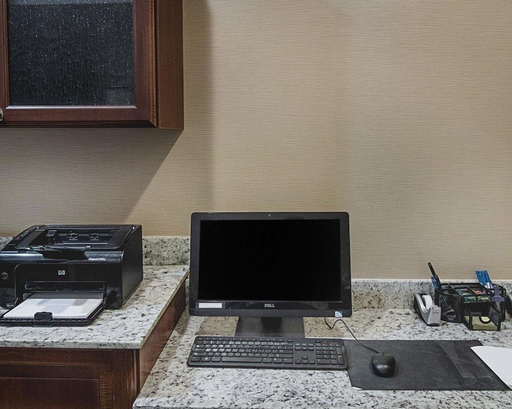 Comfort Inn Midland South I-20 photo 50