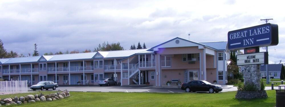 Great Lakes Inn photo 20