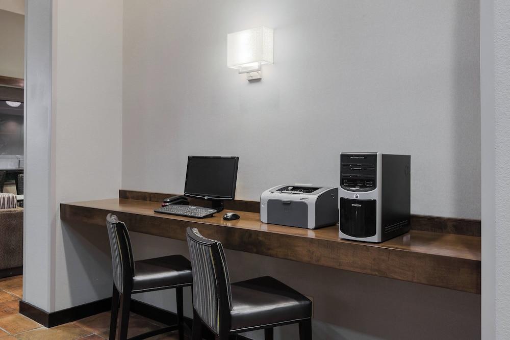 Residence Inn by Marriott Laredo Del Mar photo 21