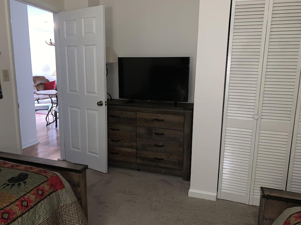 Laurel Inn Condominium photo 19