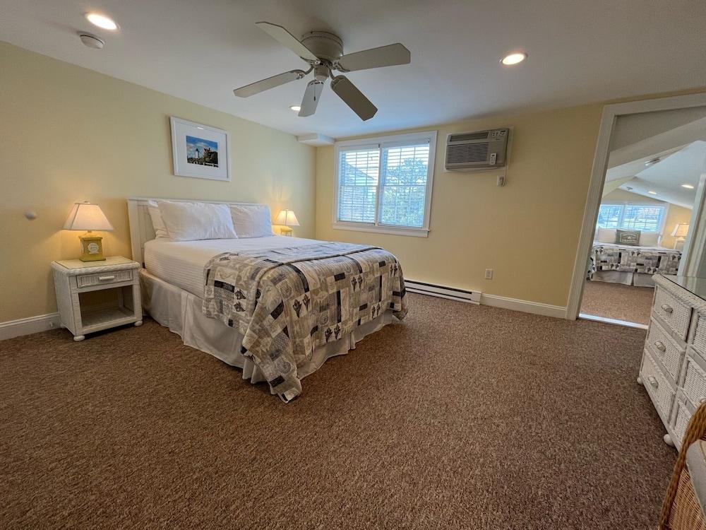 Beach Breeze Inn photo 7