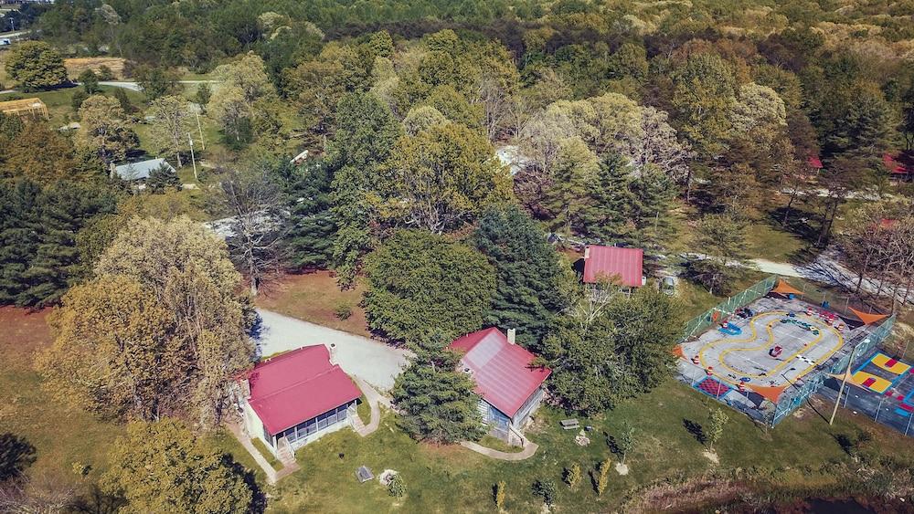 The Smokehouse Lodge and Cabins photo 75