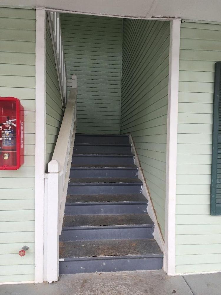 Key West Inn - Clanton photo 10