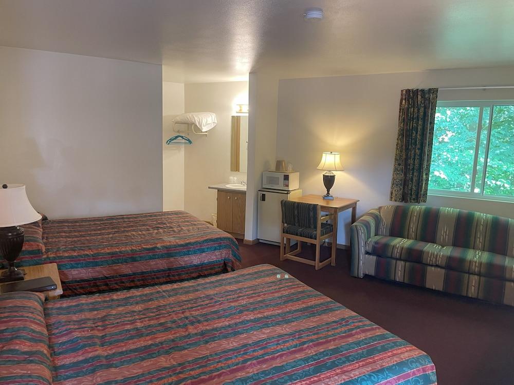 Lakeside Motel photo 65
