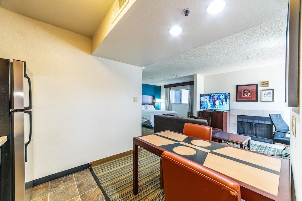 Metro Phoenix Extended Stay photo 77