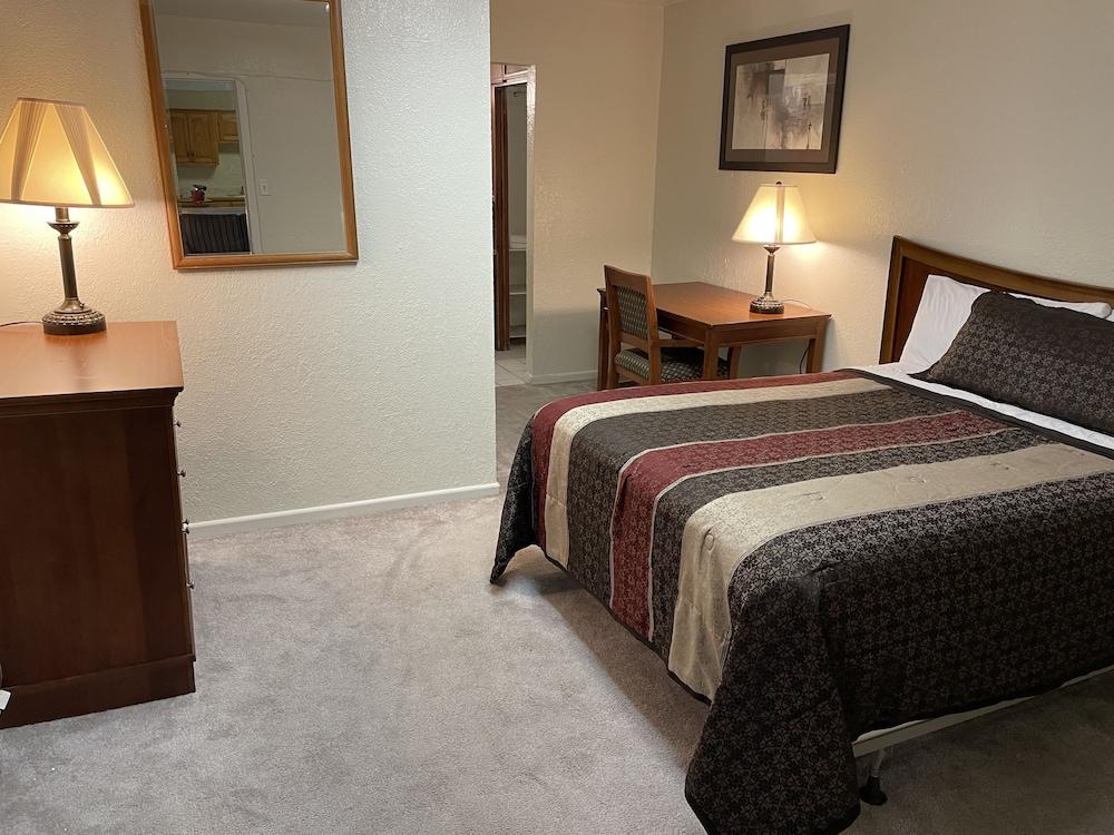 Del Rio Inn photo 9