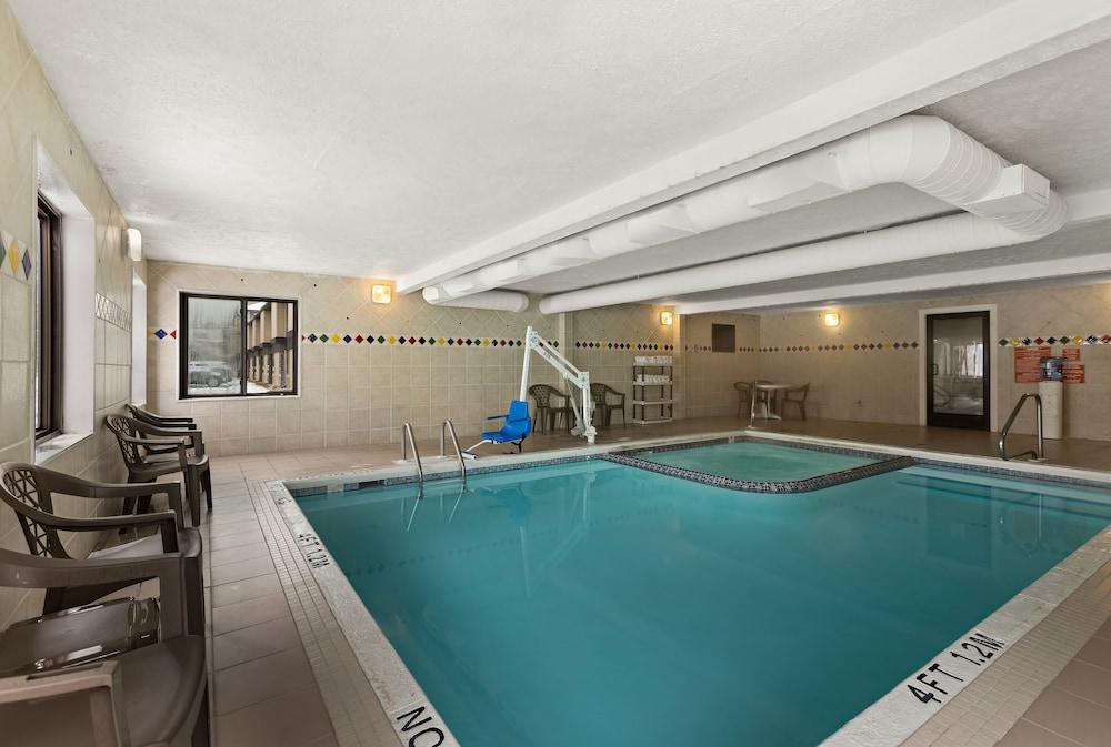 Quality Inn Traverse City photo 18