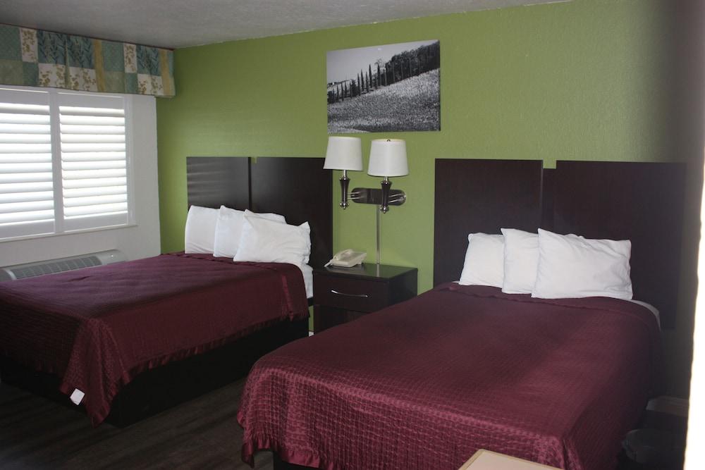 Express Inn photo 5