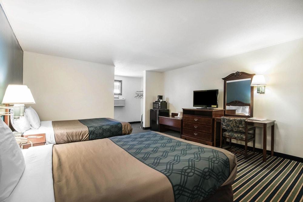 Econo Lodge Brattleboro South photo 22