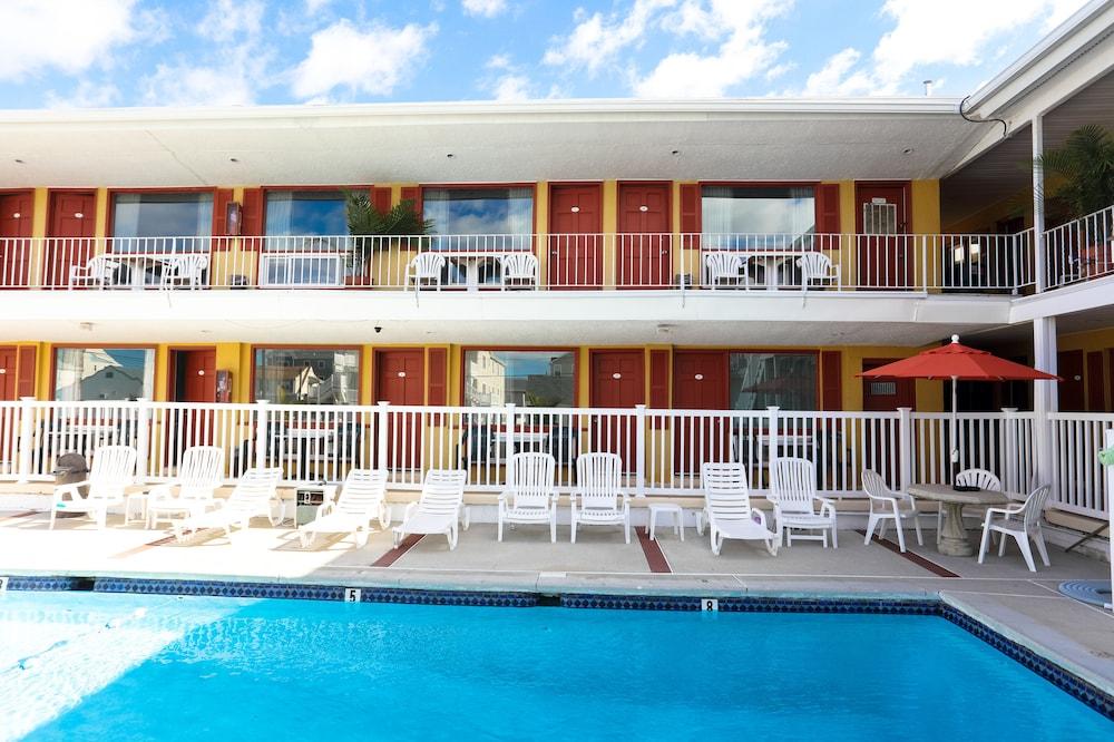 Harbor Mist Family Motel photo 11