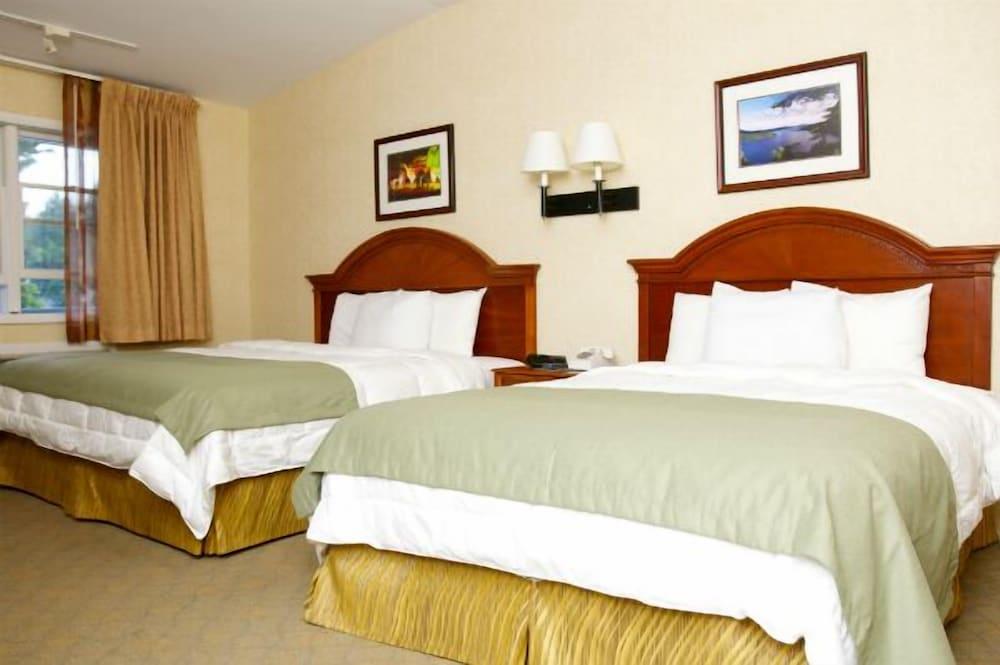 Lyn Aire Motel photo 52