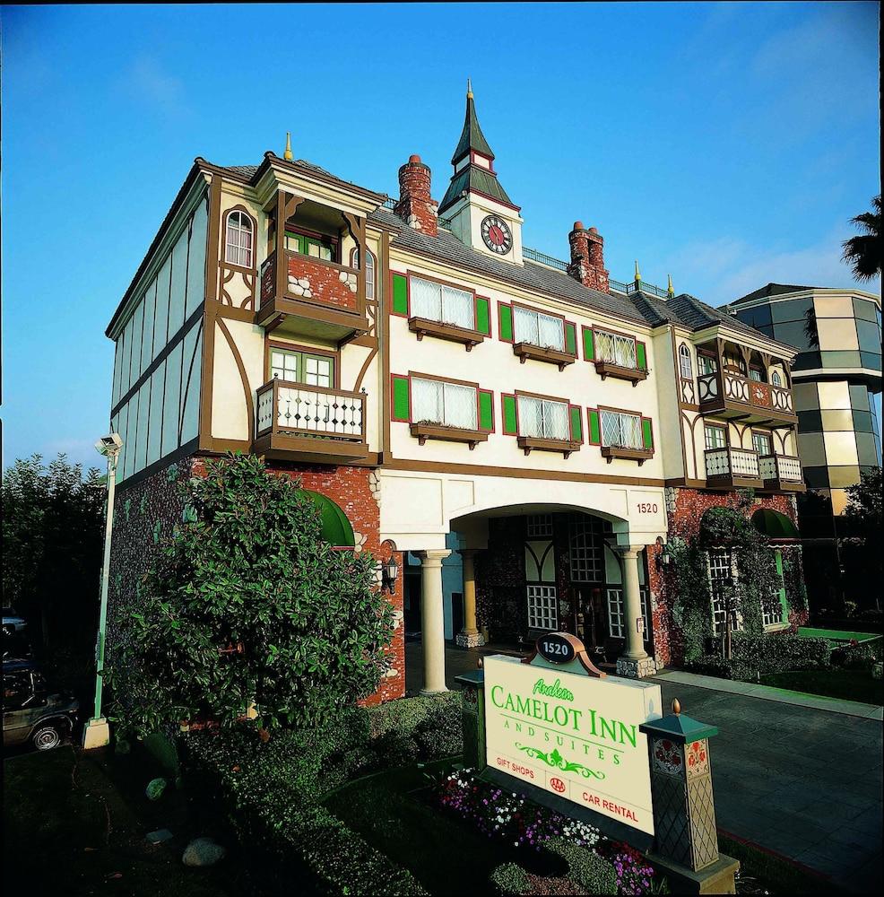 Anaheim Camelot Inn & Suites photo 1