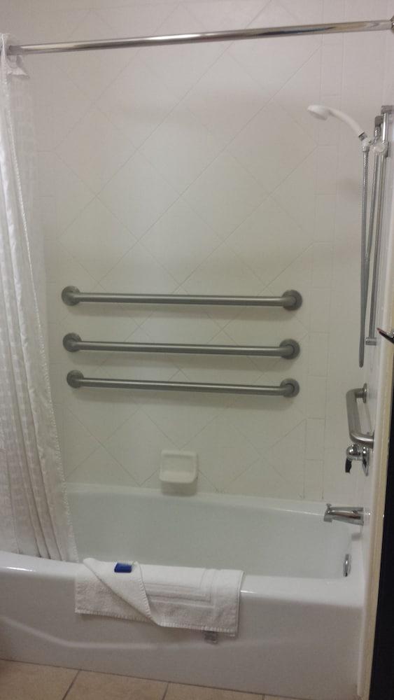 Paradise Inn & Suites photo 31