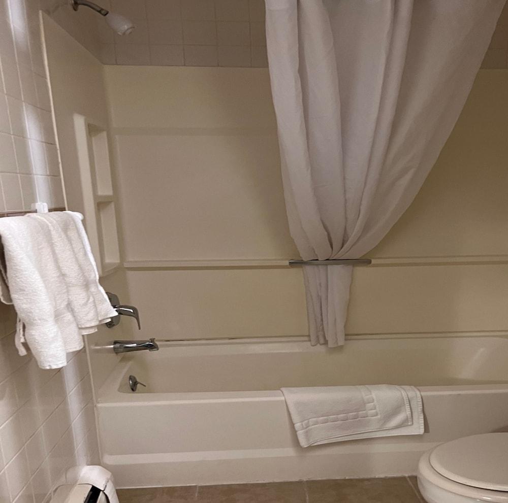 Oswego Inn photo 26