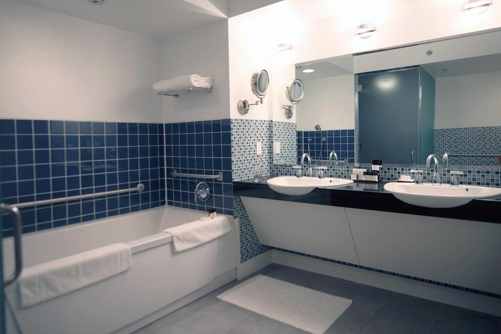 Camden Harbour Inn photo 23