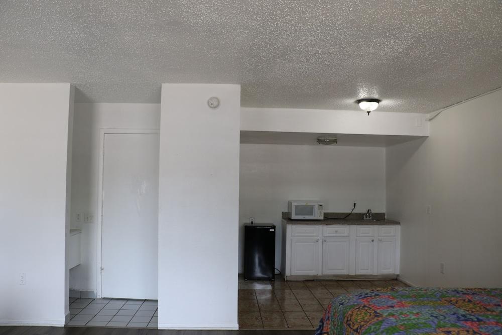 Dunedin Cove Motel photo 13