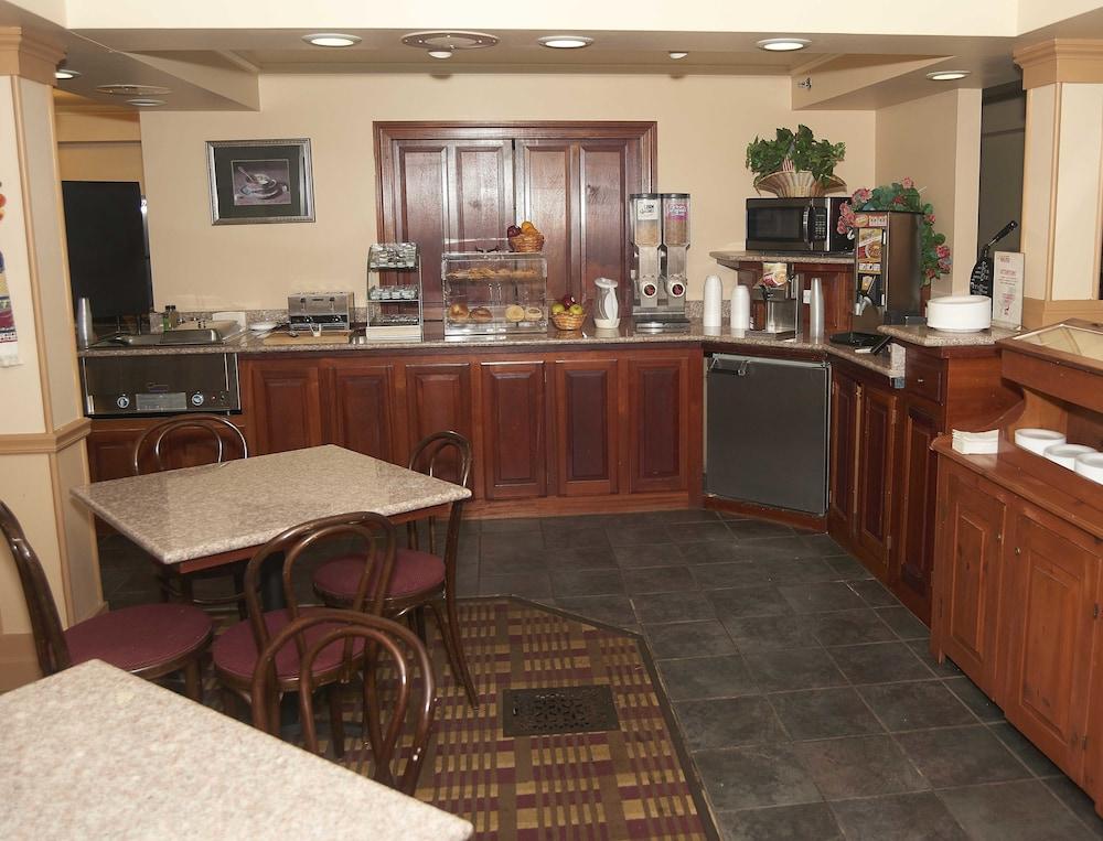 New World Inn photo 25