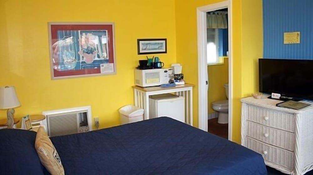 Barefoot Bay Resort & Marina photo 5