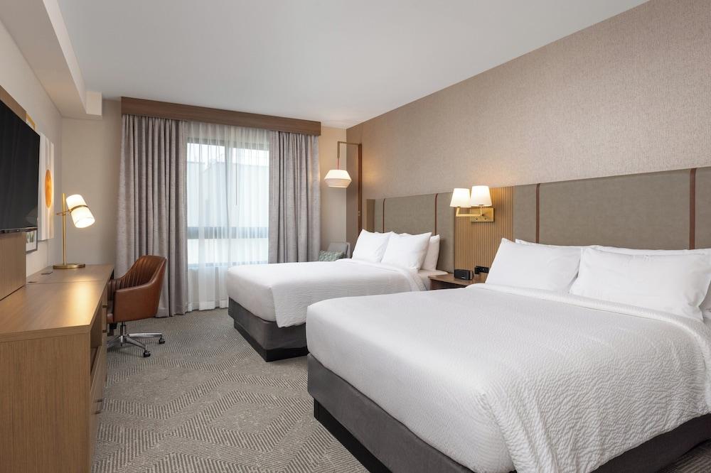 Holiday Inn & Suites Monterey Park Los Angeles by IHG photo 94