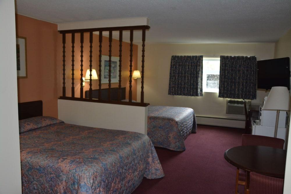 Village Inn photo 16