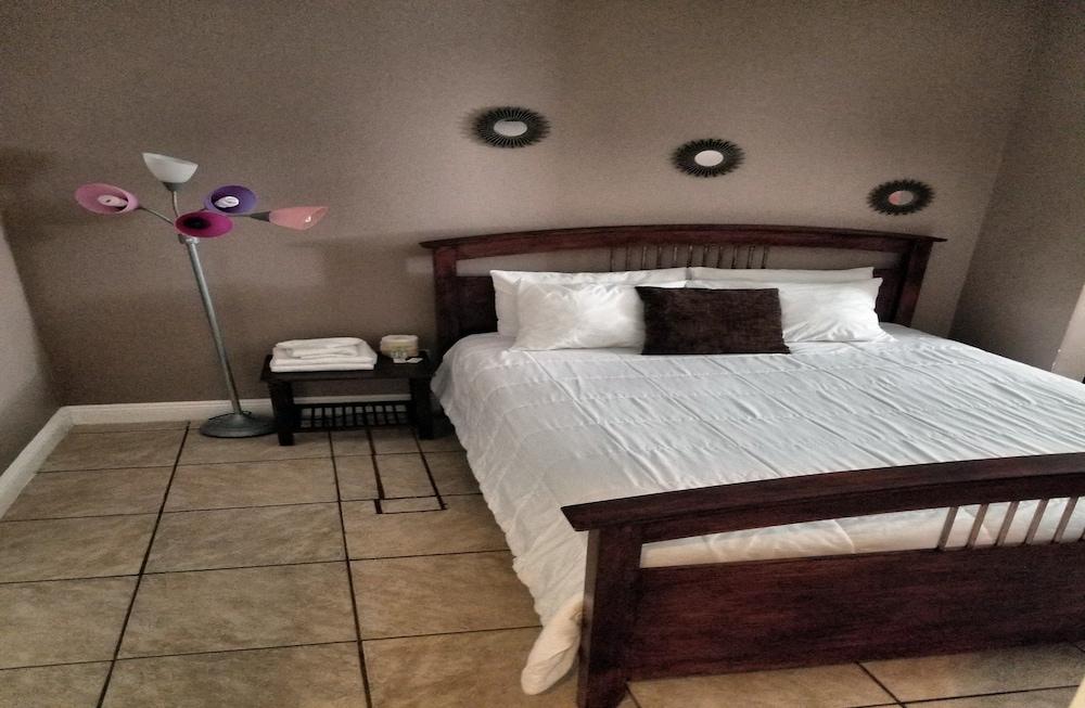 Monterey Inn Hotel photo 24