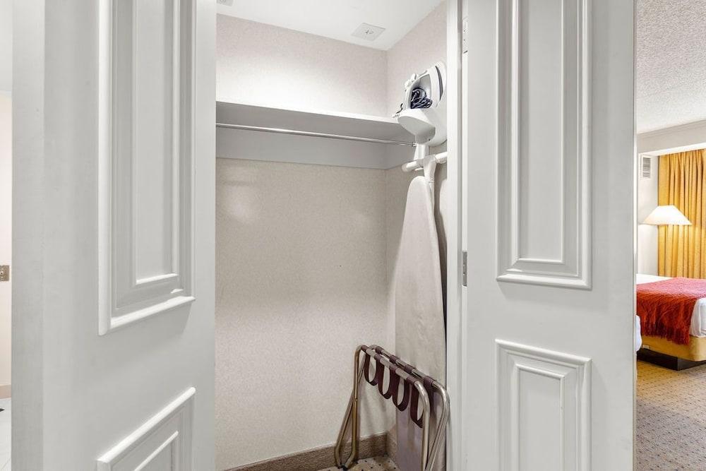 CozySuites at Showboat photo 9